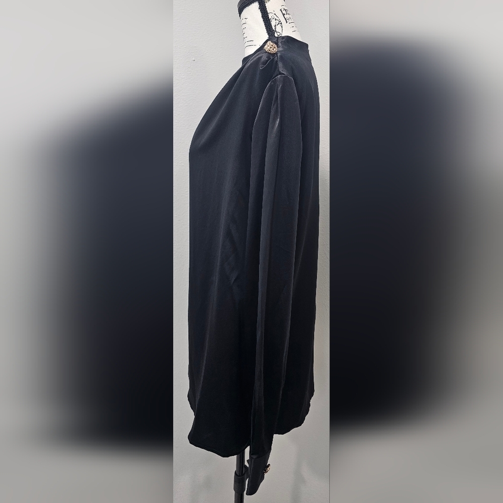 Daisysilk Women's Mock Neck Black Silk Blouse Gold Button Accent SZ Large NWOT - Picture 2 of 12